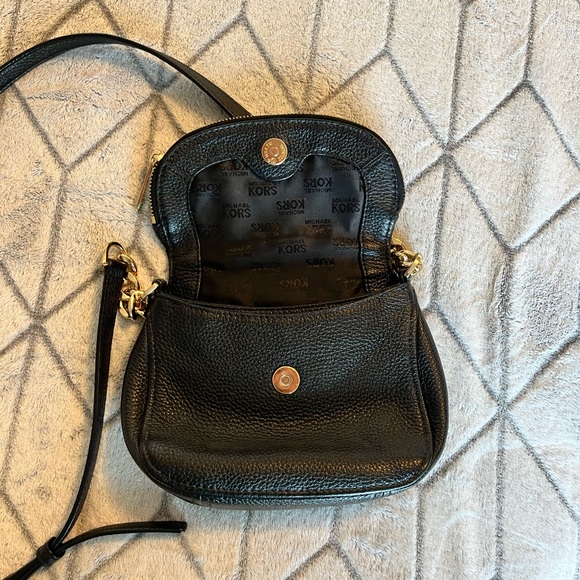 Michael Kors Bedford Black Leather Crossbody Bag - Picture 3 of 3